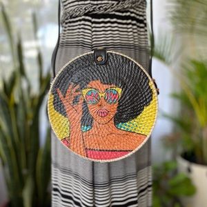 Round Wicker White Bag